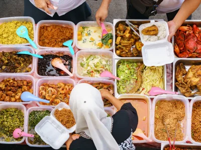 Streetfood-Markt im malaysischen Borneo